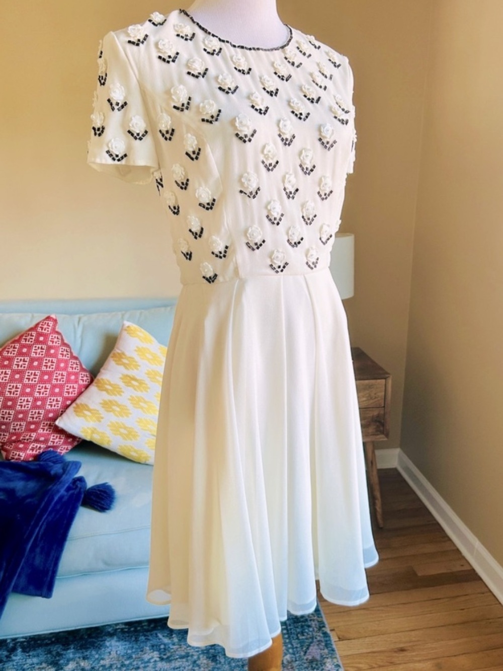 French Connection Black White Beaded Floral Mini Dress Cutout Back 8
